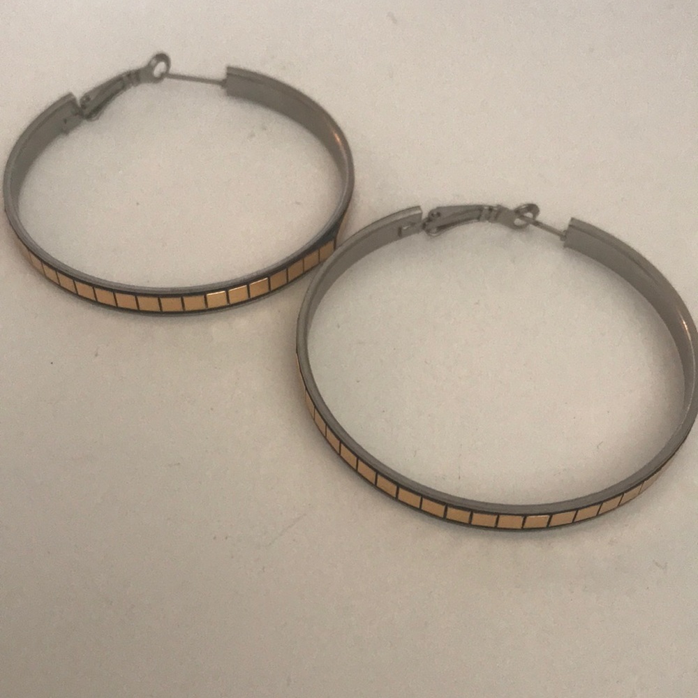 Gold square hoop earrings